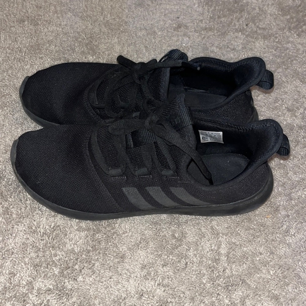Adidas Tennis Shoes
